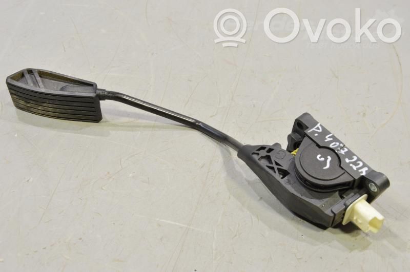 Accelerator throttle pedal   1601N5