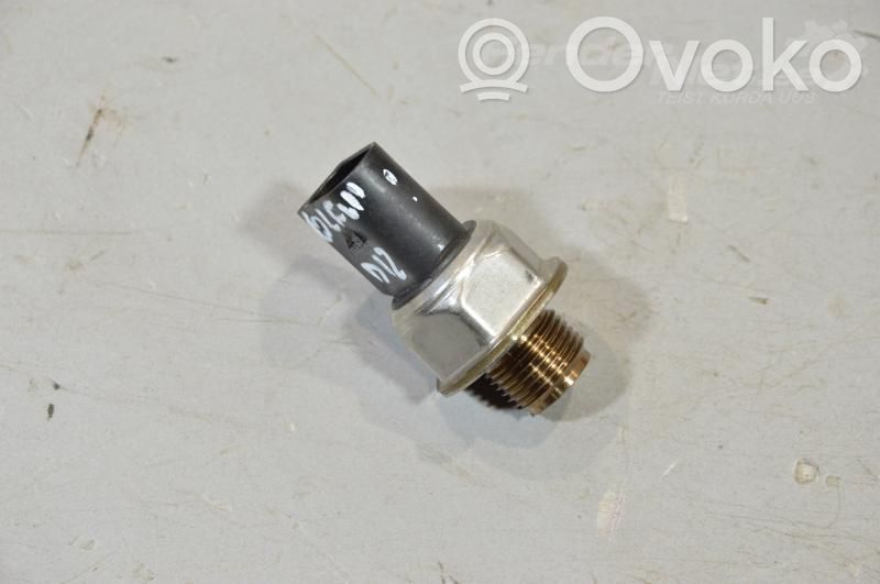 Volkswagen Golf VII Sensor de presión de combustible 