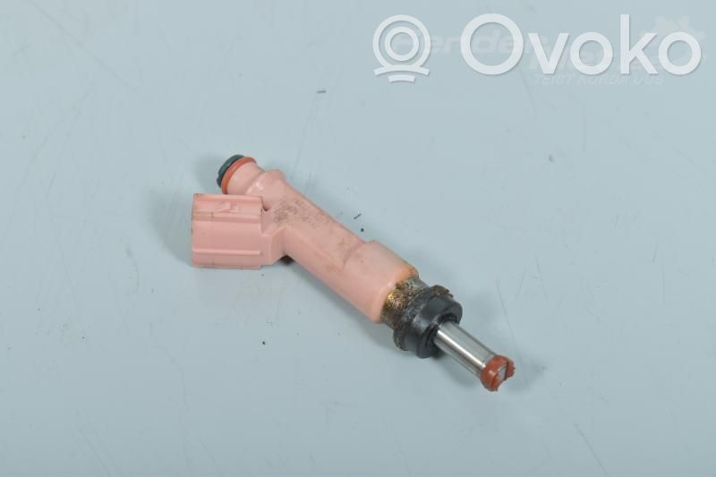 Toyota Avensis T250 Inyector de combustible 