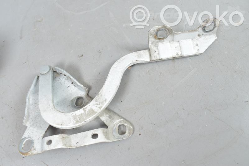 Engine bonnet/hood hinges   9196458