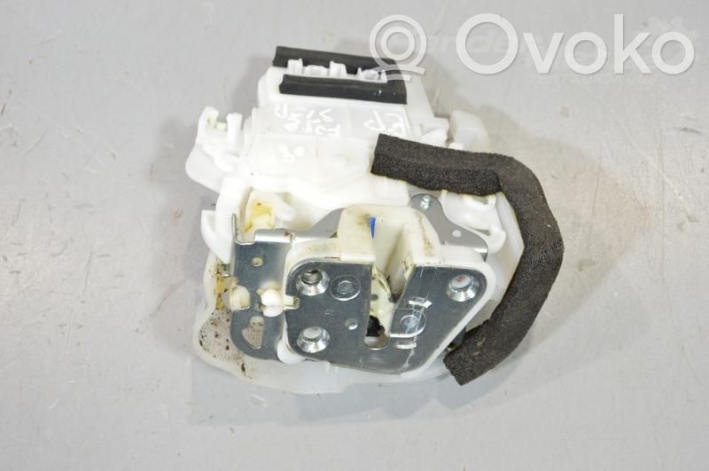 Front door lock   61032SC260