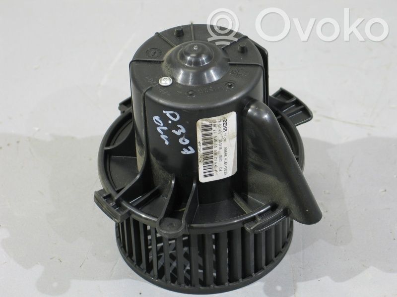 Peugeot 307 Mazā radiatora ventilators 