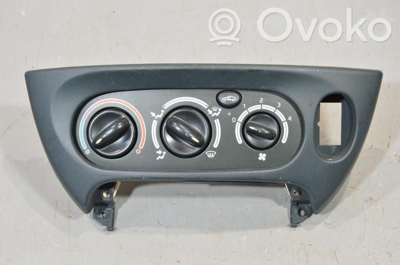 Climate control unit   100839,7701209442,655738N,655738N