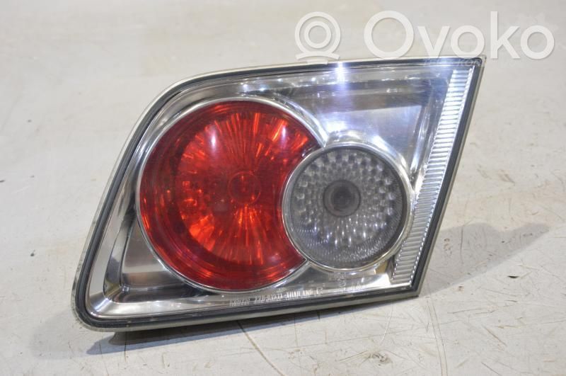 Tailgate rear/tail lights   GJ6A513F0D