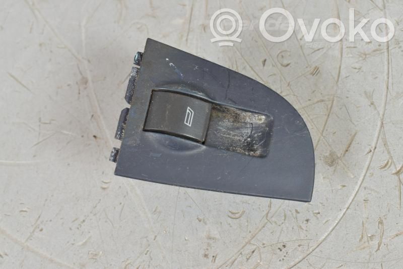 Audi A6 S6 C5 4B Electric window control switch 