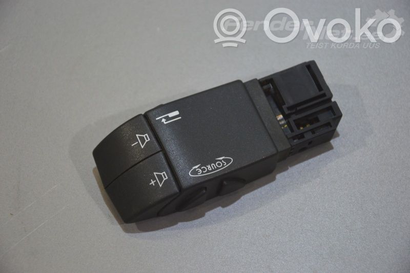 Renault Trafic II (X83) Steering wheel buttons/switches 