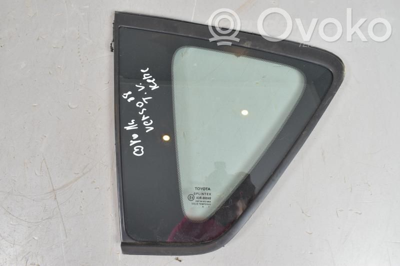 Toyota Corolla Verso AR10 Rear side window 