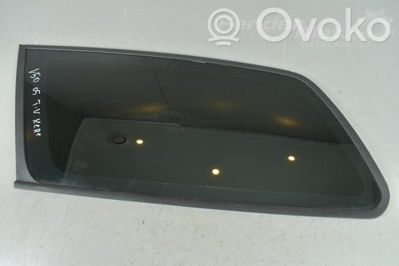 Rear side window   8650442