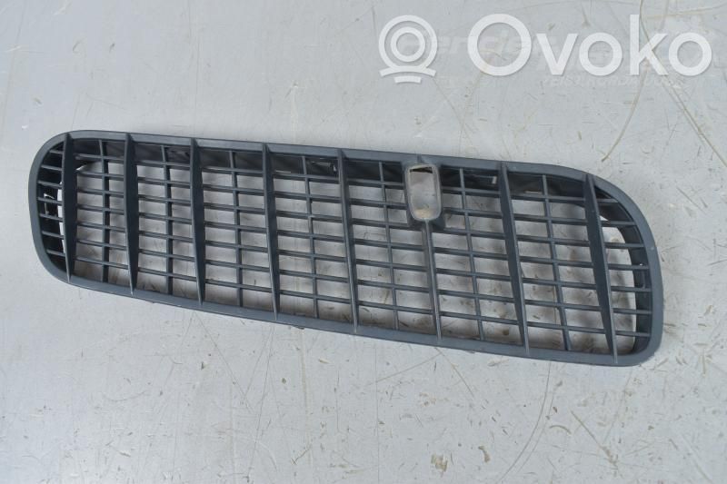 Grille de calandre avant   51138402670