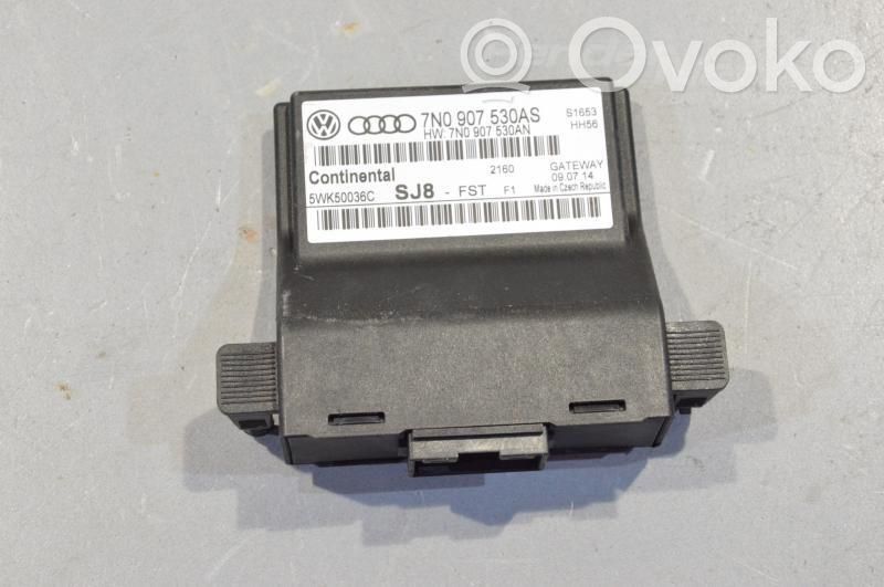 Volkswagen PASSAT B7 Module de contrôle carrosserie centrale 