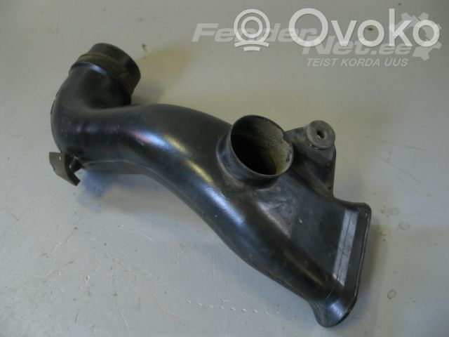 Toyota Avensis T250 Air intake hose/pipe 