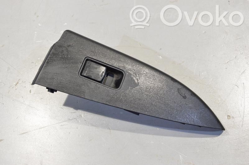 Subaru Legacy Electric window control switch 