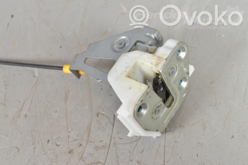 Tailgate lock latch   5808A026