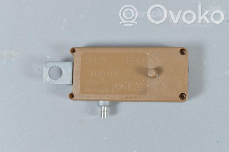Audi A6 S6 C5 4B Antena radiowa 