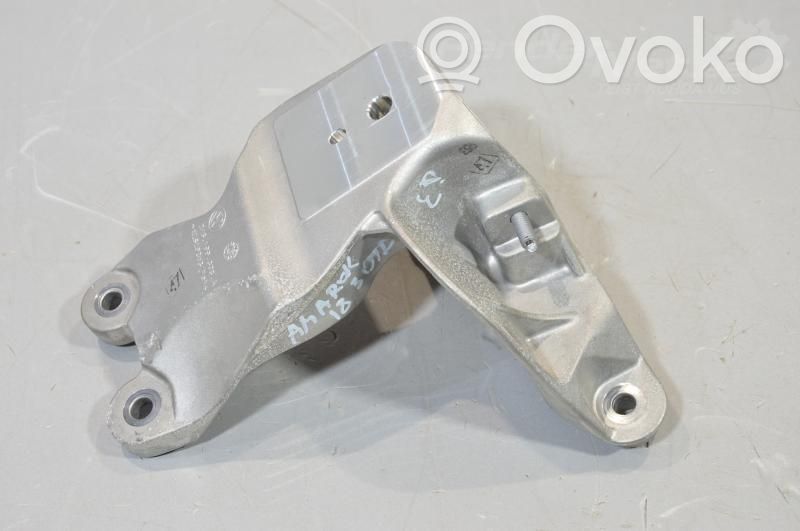 Volkswagen Amarok Engine mounting bracket 