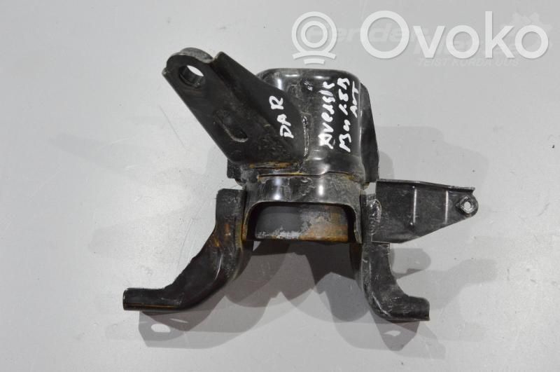 Toyota Avensis T270 Engine mounting bracket 