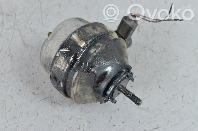 Engine mounting bracket   4B0199379E