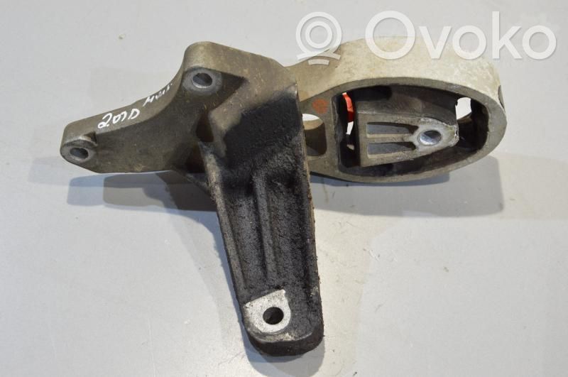 Ford Mondeo MK IV Engine mounting bracket 