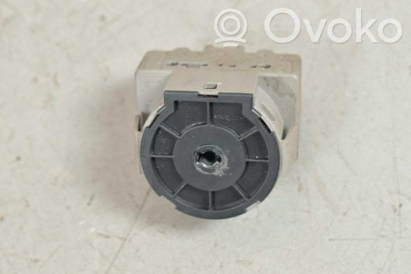 Ford Focus Ignition lock contact 