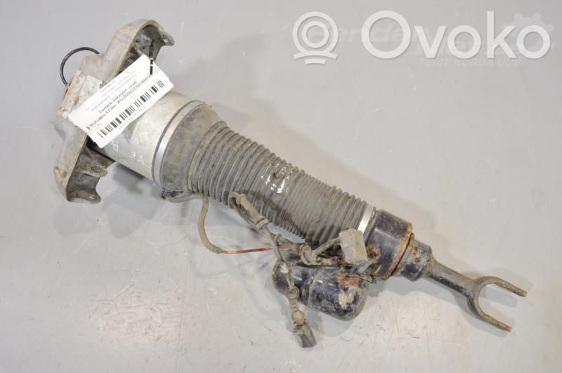Volkswagen Phaeton Przedni amortyzator zawieszenia pneumatycznego 