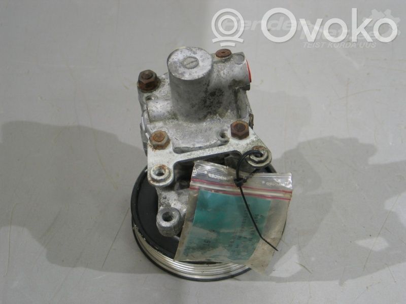 BMW 3 E36 Power steering pump 