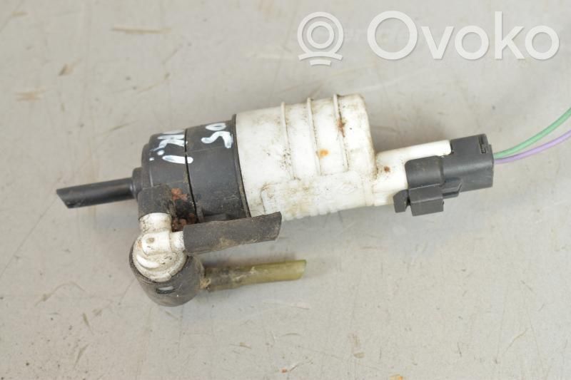 Renault Kangoo I Windscreen/windshield washer pump 