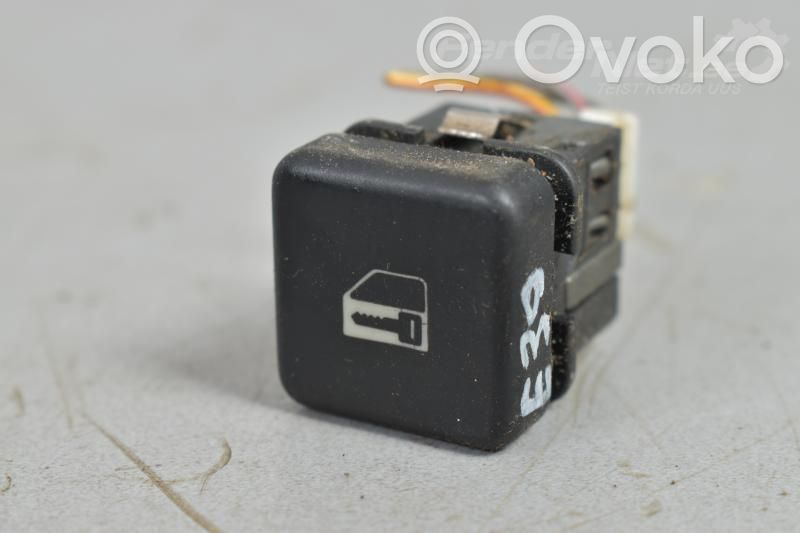BMW 5 E39 Central locking switch button 