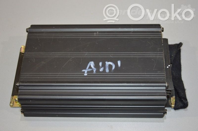 Audi A4 S4 B6 8E 8H Vahvistin 
