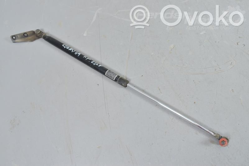 Subaru Legacy Tailgate strut 