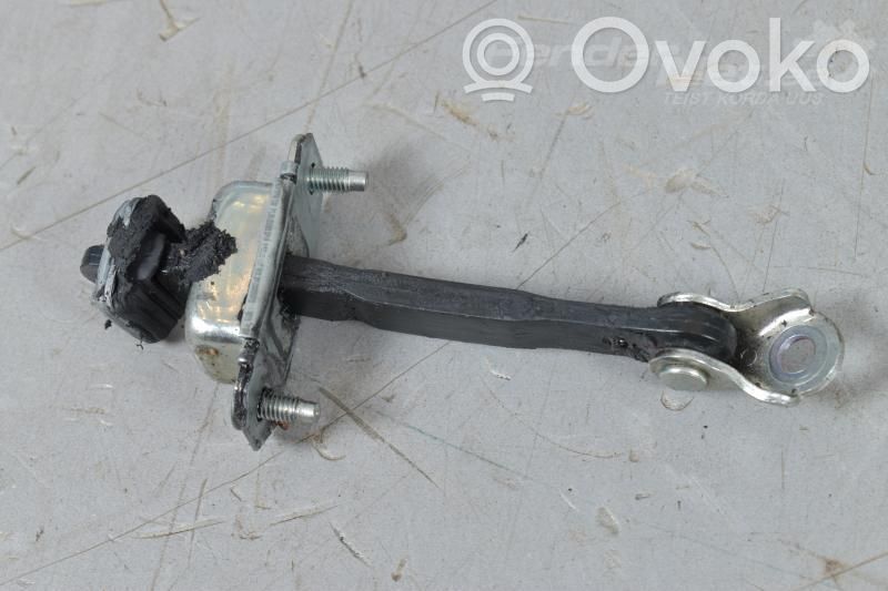 Subaru Outback Etuoven pidätin 