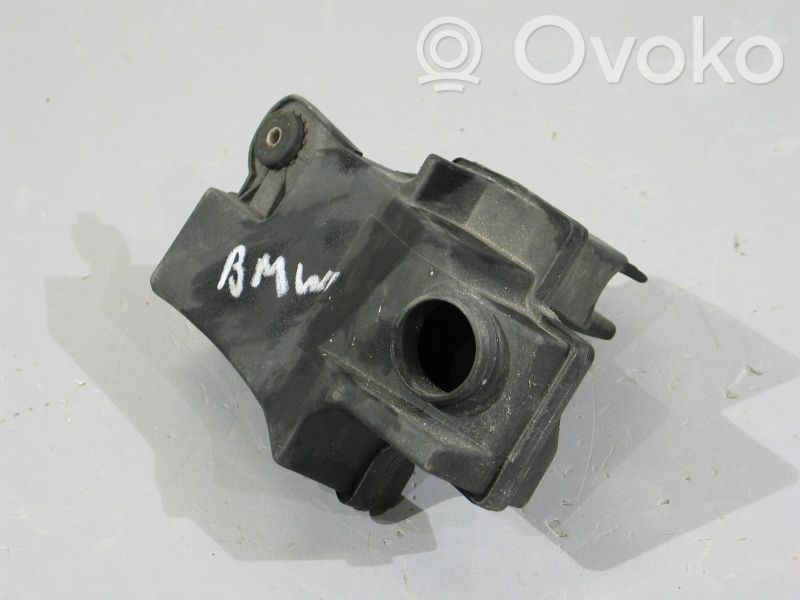 Intake resonator   1432414