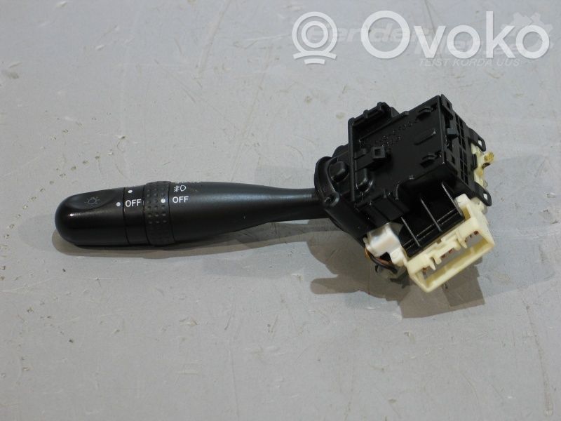 Toyota Corolla E120 E130 Commodo, commande essuie-glace/phare 
