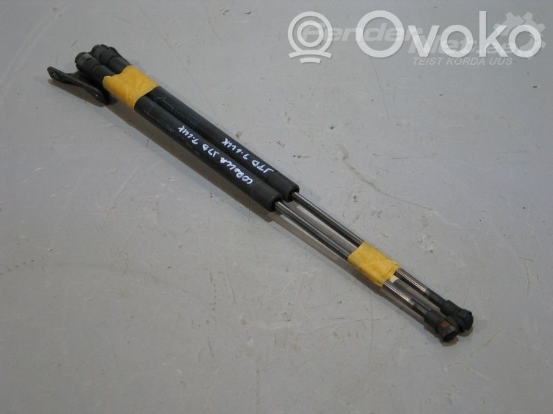 Toyota Corolla E120 E130 Tailgate strut 