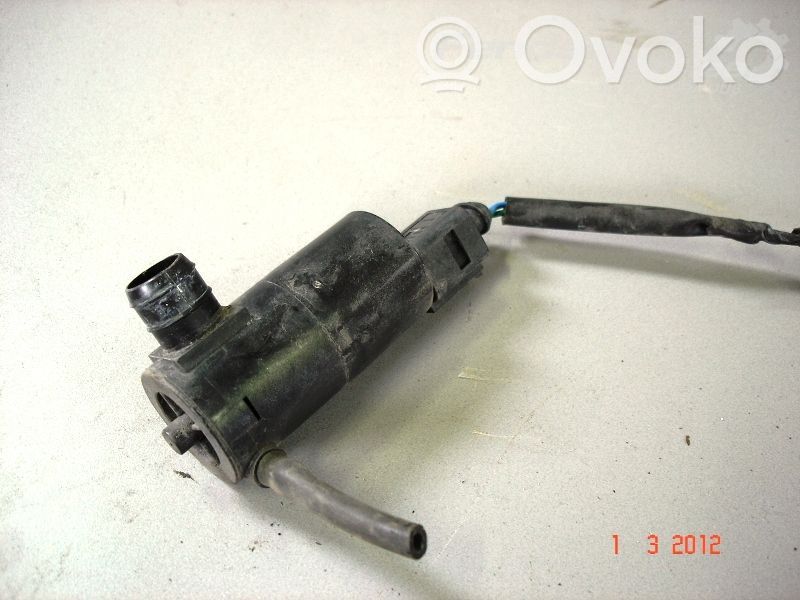 Toyota Yaris Windscreen/windshield washer pump 