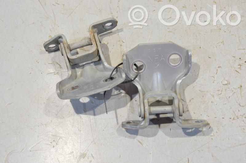 Subaru Legacy Front door hinge set 