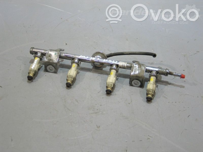 Distribuidor de combustible   L30113250A,L36113150
