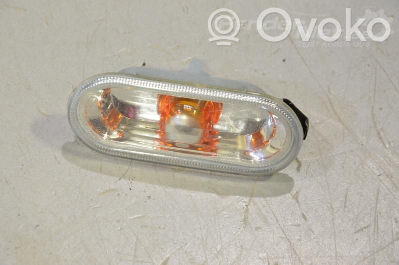 Volkswagen Transporter - Caravelle T5 Front fender indicator light 