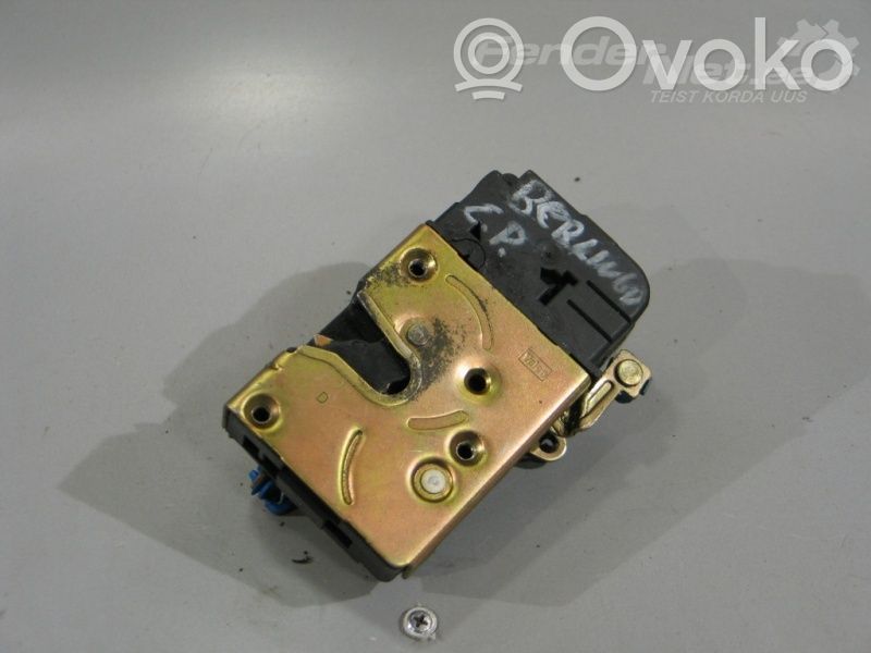 Citroen Berlingo Front door lock 