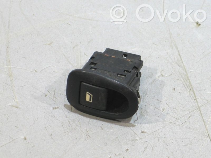Peugeot 406 Electric window control switch 