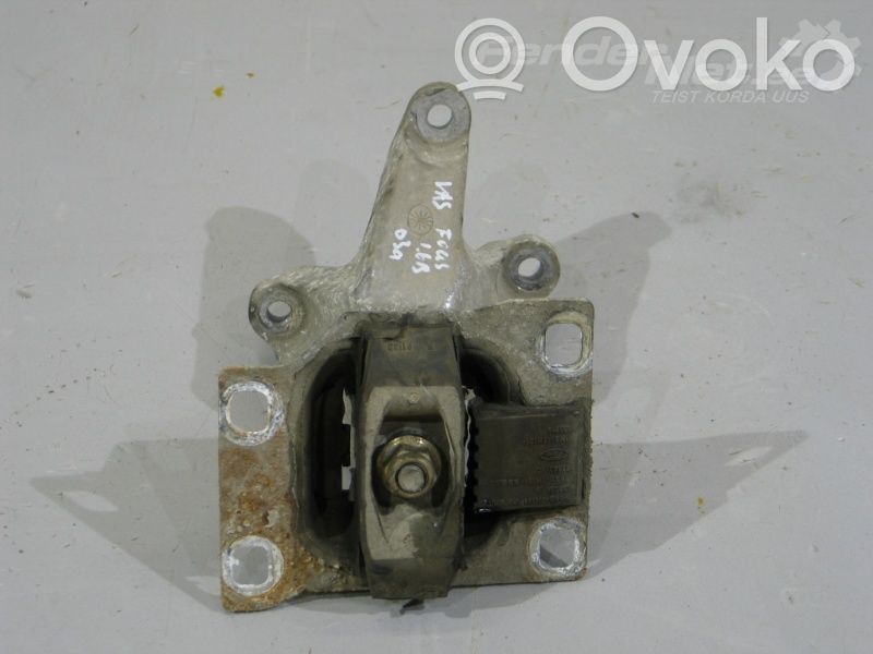 Ford Focus Engine mounting bracket 