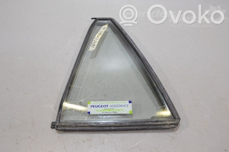 Peugeot 406 Ventanilla de ventilación de la puerta trasera 