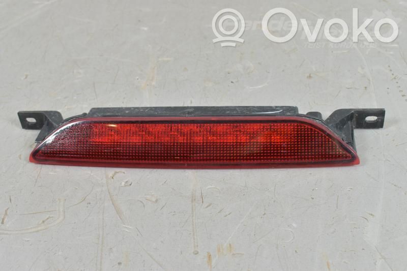 Jeep Grand Cherokee Third/center stoplight 