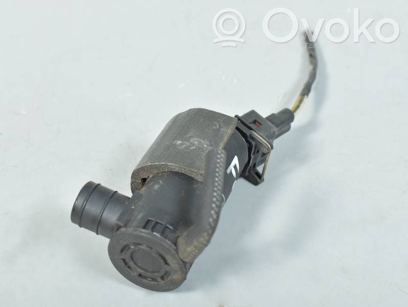 Ford Focus Windscreen/windshield washer pump 