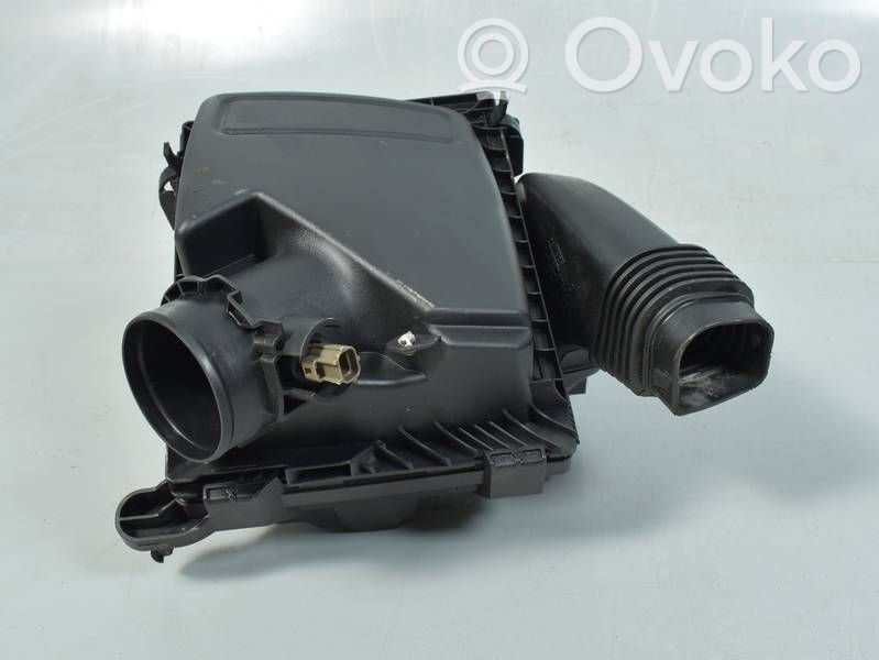 Ford Focus Air filter box 