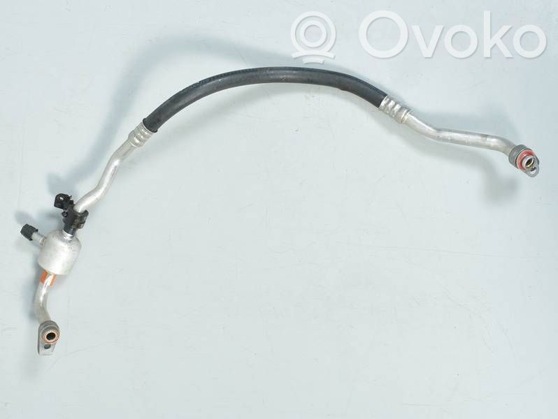 Ford Focus Ilmastointilaitteen putki (A/C) 