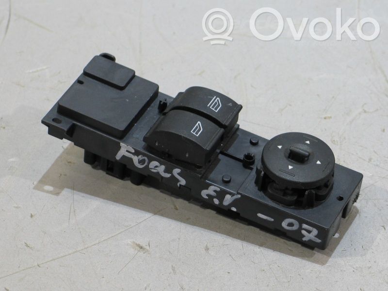 Ford Focus Electric window control switch 