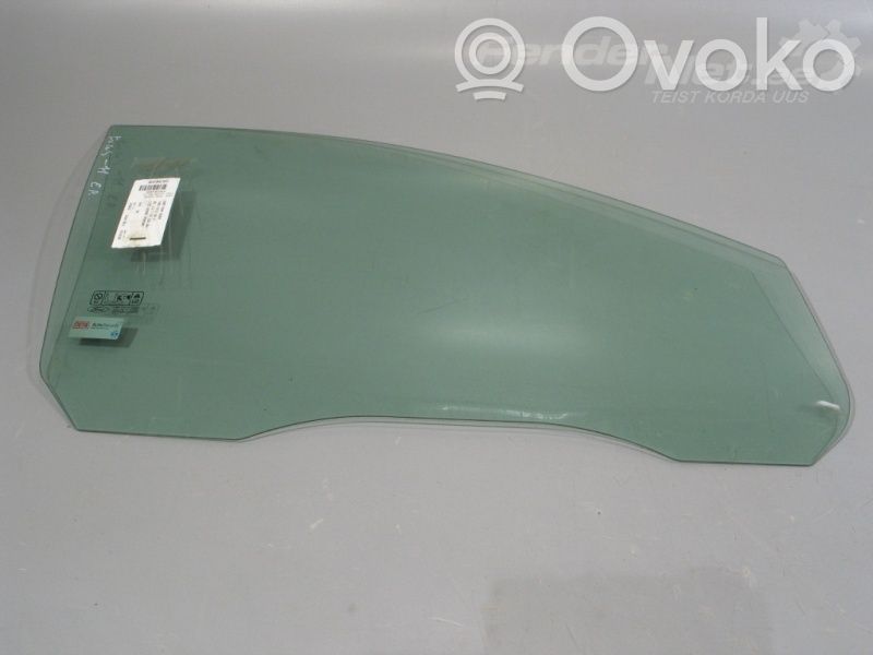 Ford Focus priekšējo durvju stikls (četrdurvju mašīnai) 