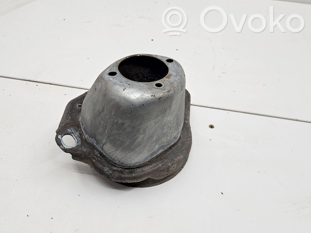 Front shock absorber mounting bracket   31262066