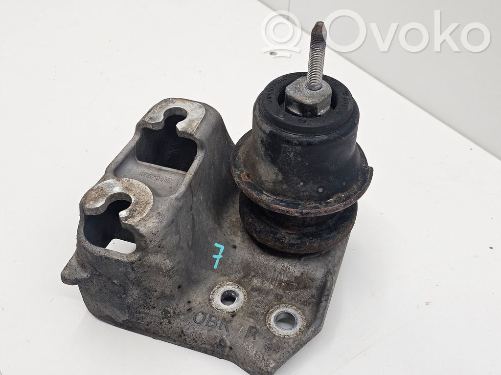 Subaru Outback Engine mount bracket 