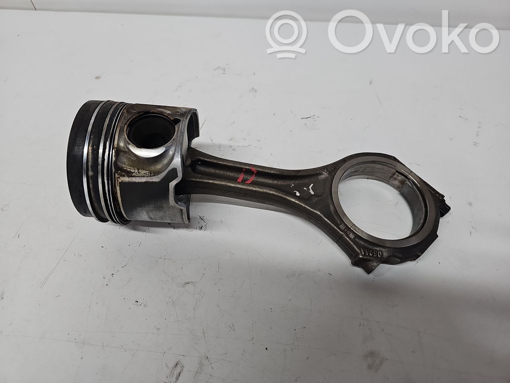 Audi Q7 4L Piston with connecting rod 